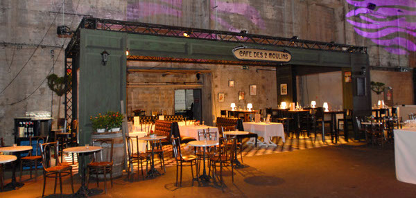 Reconstitution d'un bistrot à la base sous-marine de Bordeaux